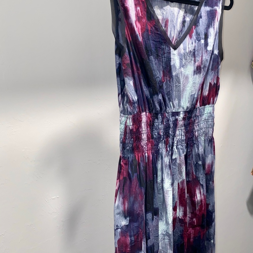 Dress - Picture 2 of 8